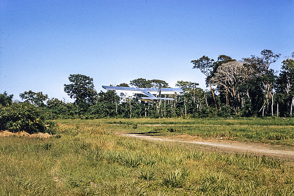 Helio Courier taking Off